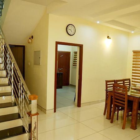 Clover Home Tiruvalla Ngoại thất bức ảnh