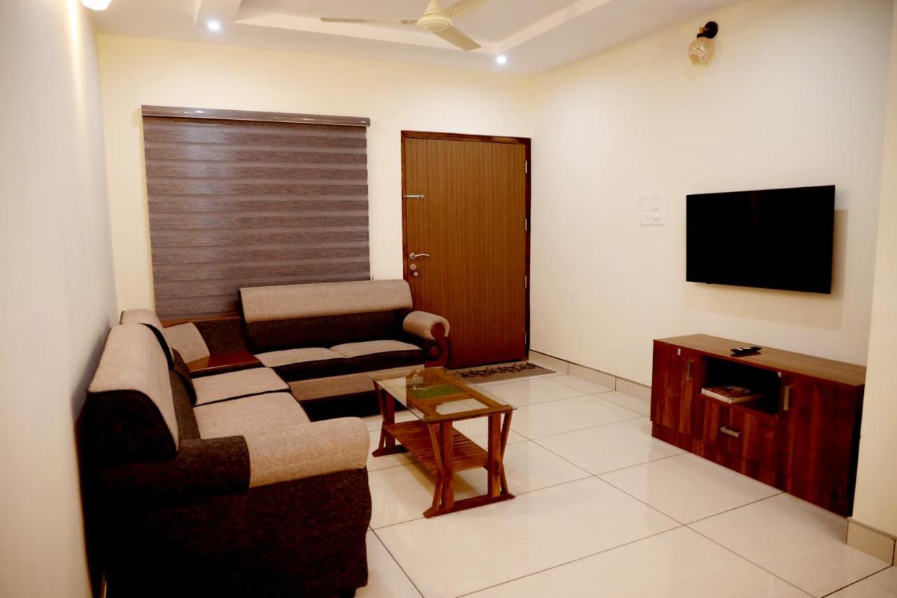 Clover Home Tiruvalla Ngoại thất bức ảnh